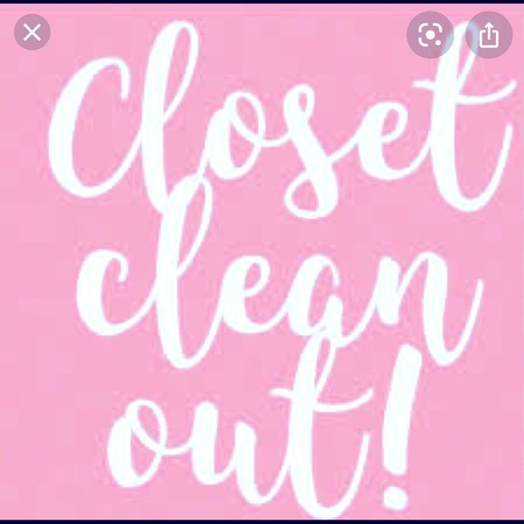 Closet Clean Out - Picture 1 of 6